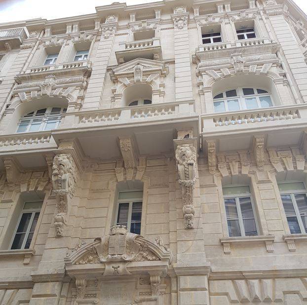 Hydrogommage de la pierre 