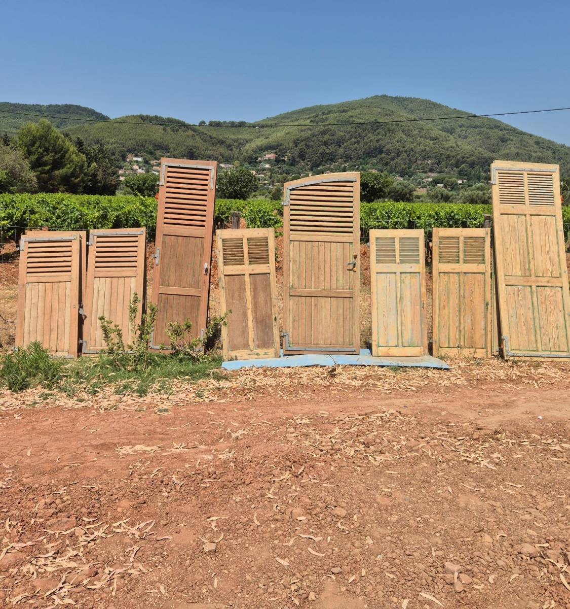 Aérogommage de volets bois à Cotignac