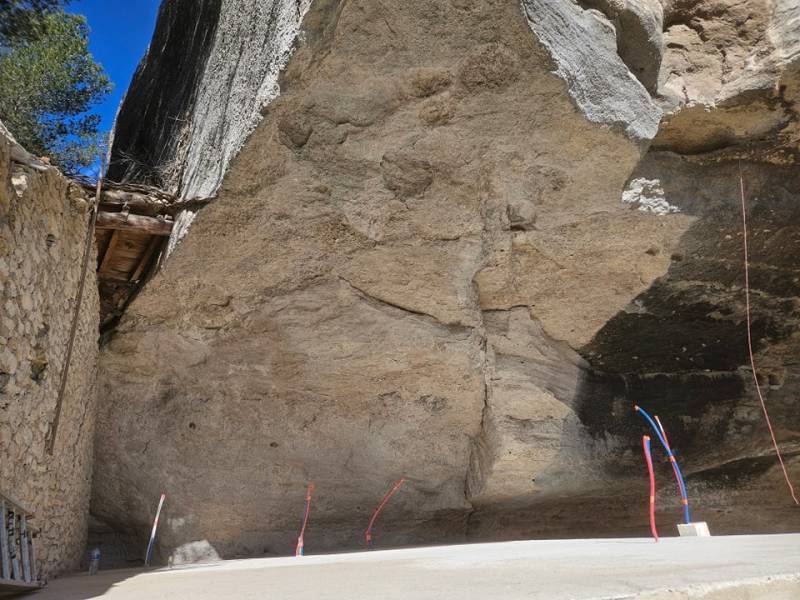 Sablage sur roche Les Baux de Provence