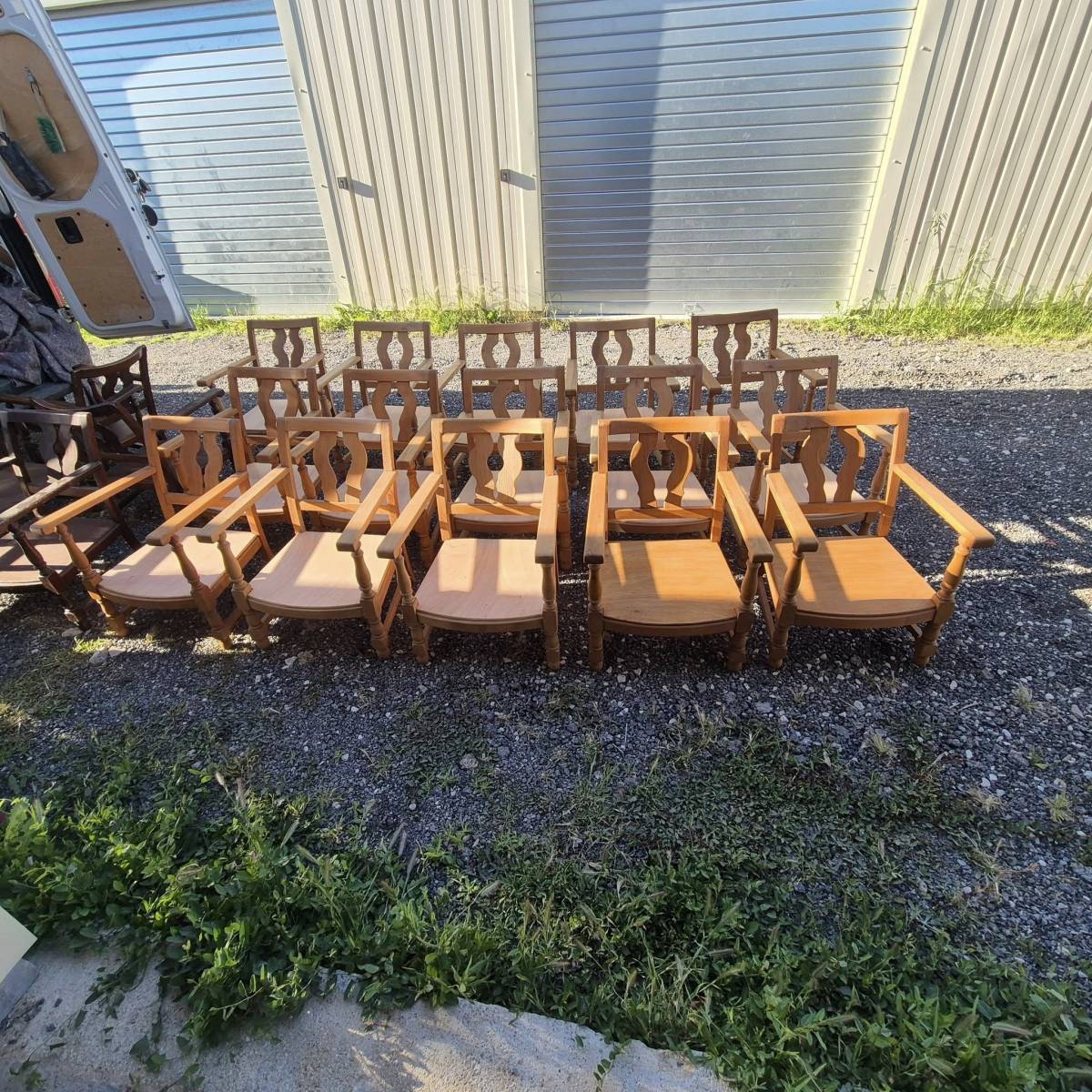 Aérogommage chaises d'un hötel à Giens